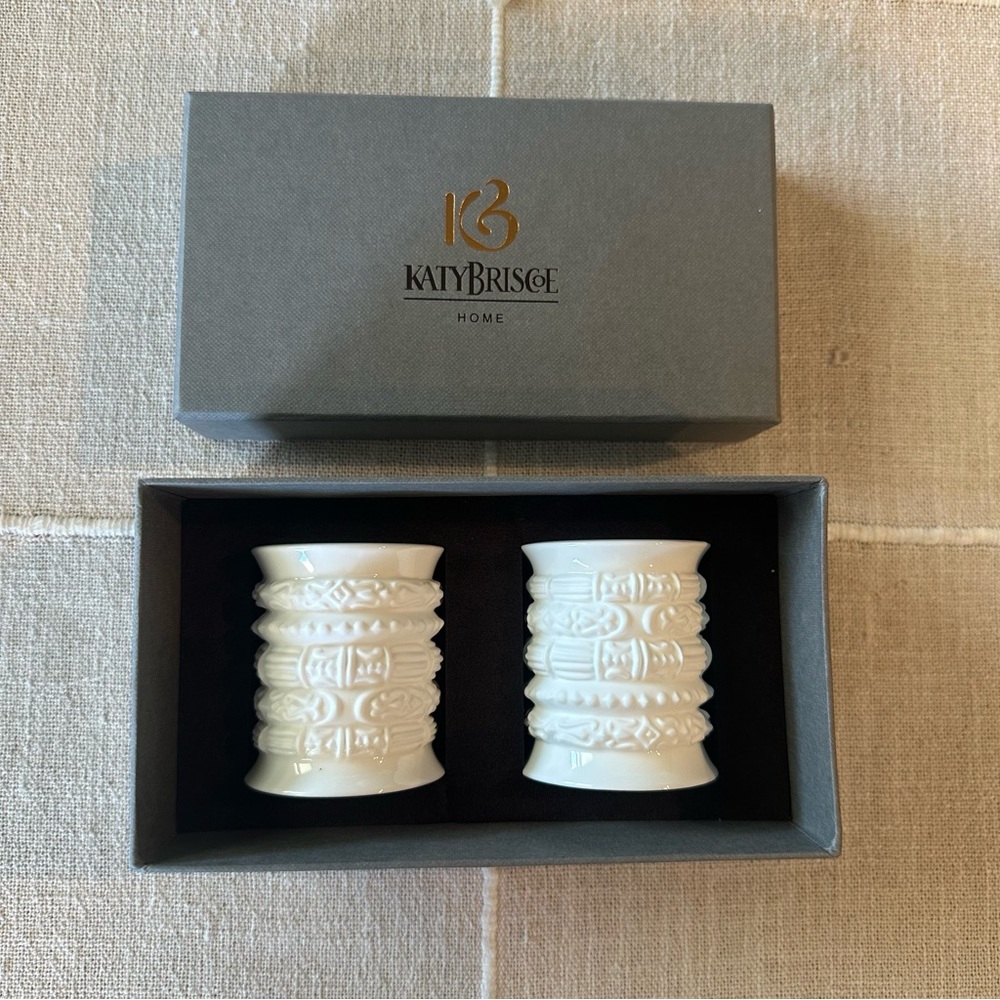 NWT Katy Briscoe Boho Engraved White Bone China Salt & Pepper‎ Shakers